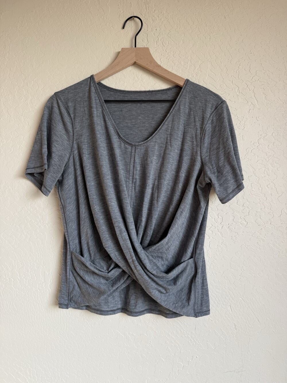 Lululemon Top Women’s 8 Gray Do The Daily Short Sleeve Cross Front Tee Stretch